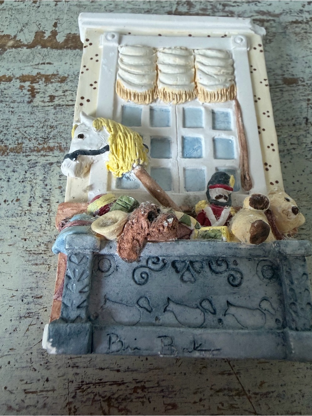 Michael’s Limited Studios 2466 Toy Box